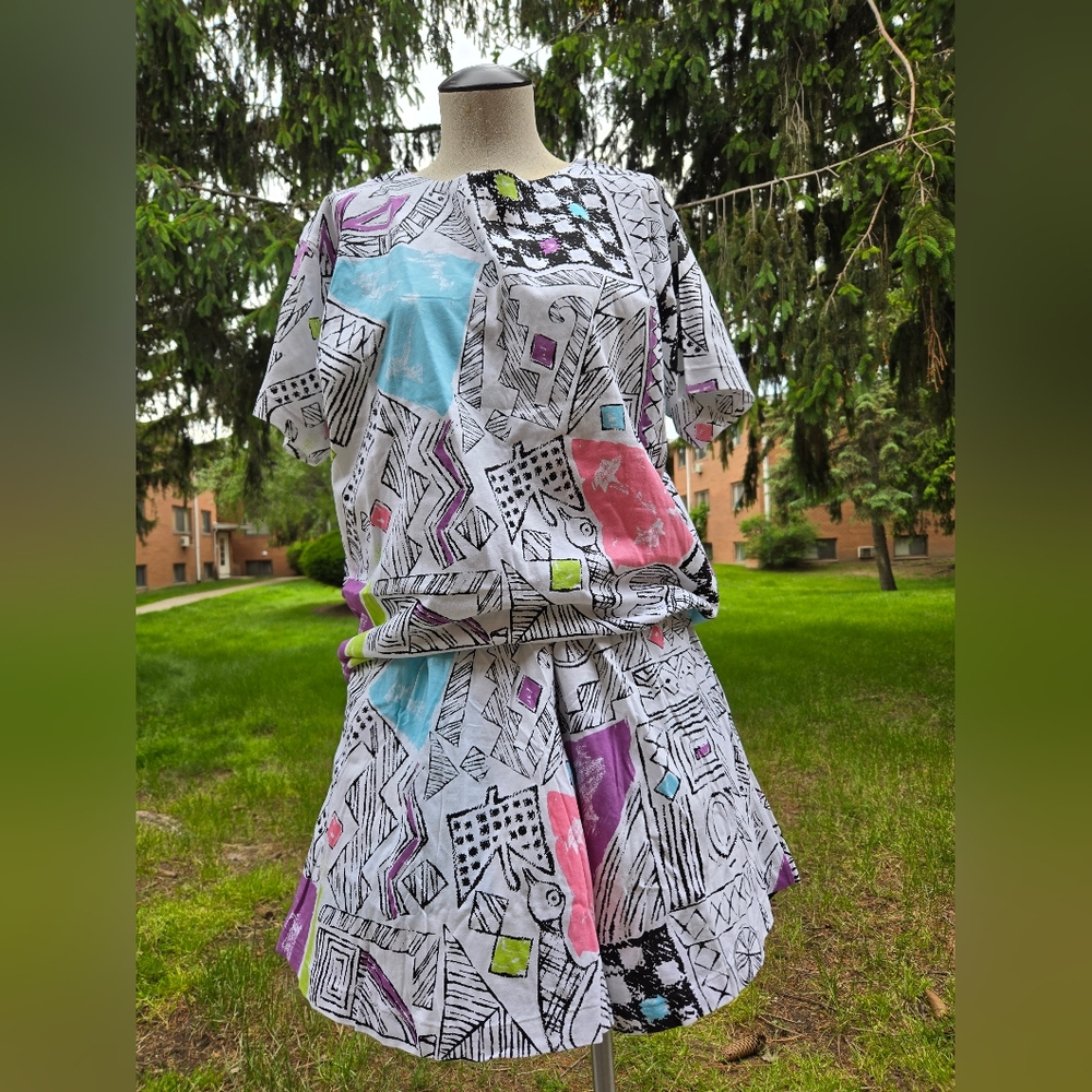 Free Girl Colorful Geometric Patterned Tee/shorts Pair